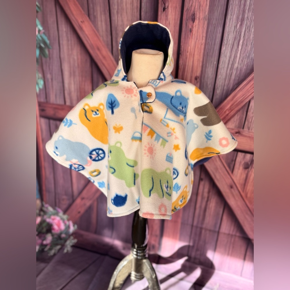 Adorable Hooded Car Seat Poncho